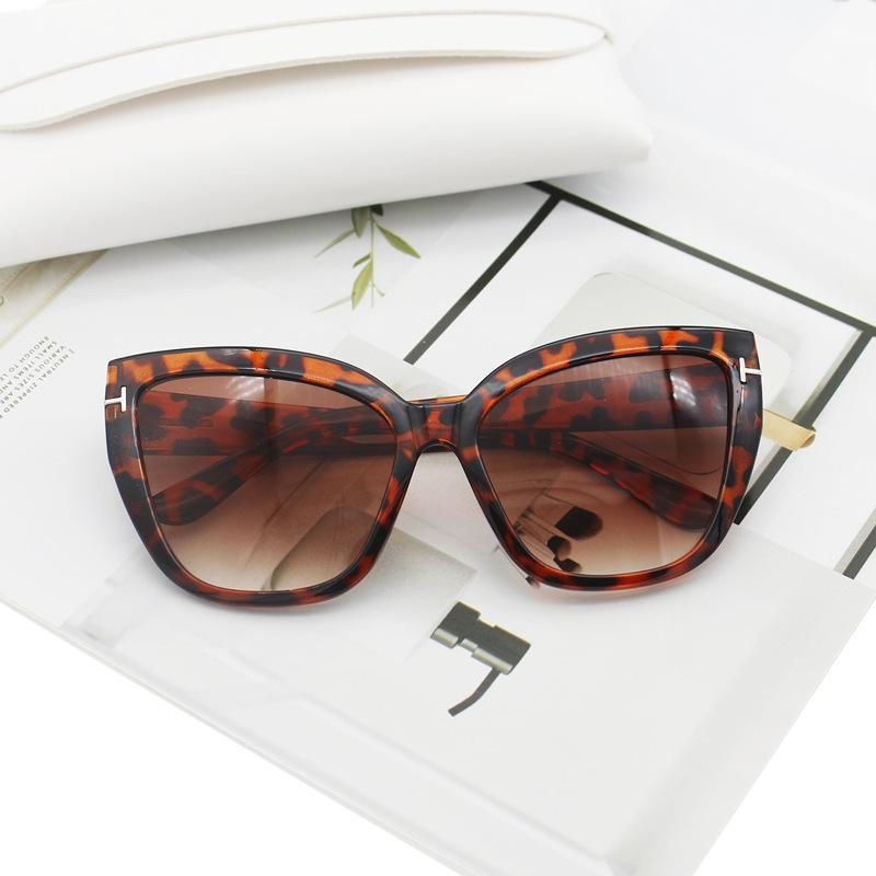 Ретро мужские солнцезащитные очки T-образной оправы солнцезащитные очки женские модные очки леопардовый
Ретро мужские солнцезащитные очки T-образной оправы солнцезащитные очки женские модные очки леопардовый