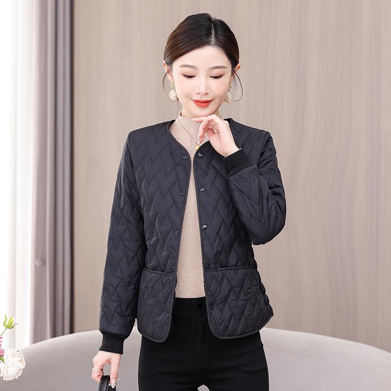 Women s Lightweight Cotton Padded Jacket with Velvet Lining - 2025 Trendy Short Style L (100-115 jin) чёрный
Women s Lightweight Cotton Padded Jacket with Velvet Lining - 2025 Trendy Short Style L (100-115 jin) чёрный
