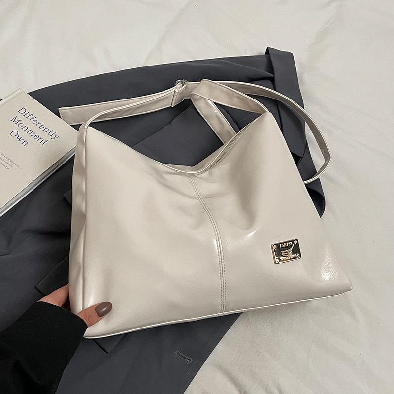 Simple messenger large-capacity commuter bag women s 2025 new trendy cool versatile leisure sports contrasting color shoulder bag белый
Simple messenger large-capacity commuter bag women s 2025 new trendy cool versatile leisure sports contrasting color shoulder bag белый