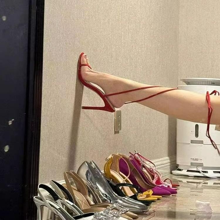 2025 new open-toed hollow cross-strap red sandals women s one-word strap matte stiletto high heels women s shoes 35 красный
2025 new open-toed hollow cross-strap red sandals women s one-word strap matte stiletto high heels women s shoes 35 красный