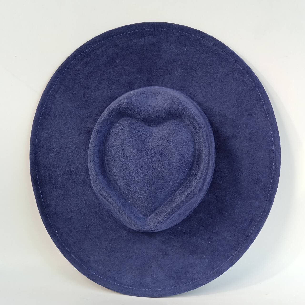 Men s vegan suede hat, women s heart-shaped crown logoengraving suitableforpyrographywide-brimmed hatcappelloluxuryhatsfor woman 2Pcs
Men s vegan suede hat, women s heart-shaped crown logoengraving suitableforpyrographywide-brimmed hatcappelloluxuryhatsfor woman 2Pcs