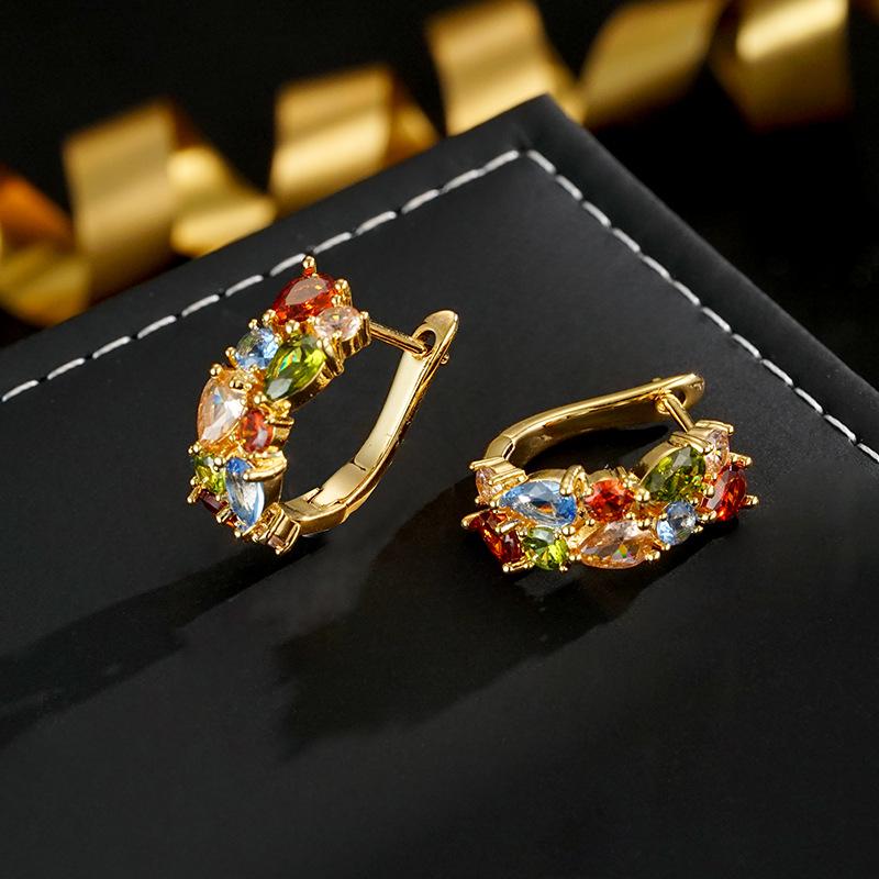 Mona Lisa Inspired Colorful Earrings: Sparkling Korean Jewelry with Luxury Appeal 18K золотий
Mona Lisa Inspired Colorful Earrings: Sparkling Korean Jewelry with Luxury Appeal 18K золотий