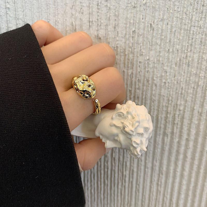 Современное кольцо с регулируемым размером, покрытое белым золотом, с модным геометрическим полым дизайном J1948
Современное кольцо с регулируемым размером, покрытое белым золотом, с модным геометрическим полым дизайном J1948