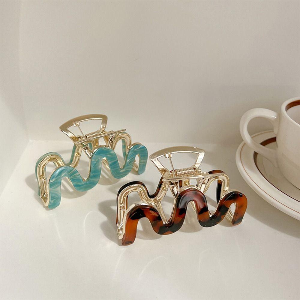 Girls Shark Clip Female Hair Accessories Large Grab Clip Korean Style Headwear M Shape Hair Claw фиолетовый
Girls Shark Clip Female Hair Accessories Large Grab Clip Korean Style Headwear M Shape Hair Claw фиолетовый