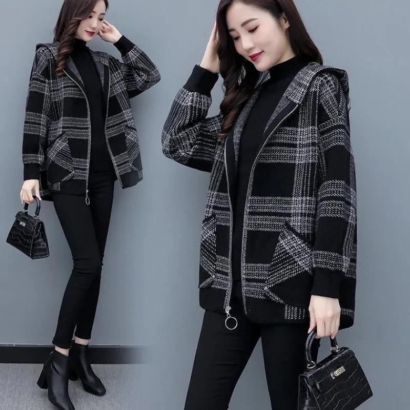 Корейская версия женского вязаного свитера средней длины в клетку для осени и зимы для мам, свободная куртка с капюшоном размера плюс S серый