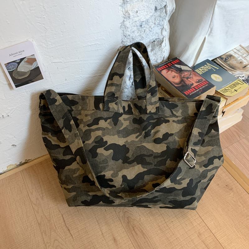 Leopard print canvas commuting lazy wind bag women s 2025 new fashion portable large capacity shoulder mommy messenger bag зелёный
Leopard print canvas commuting lazy wind bag women s 2025 new fashion portable large capacity shoulder mommy messenger bag зелёный