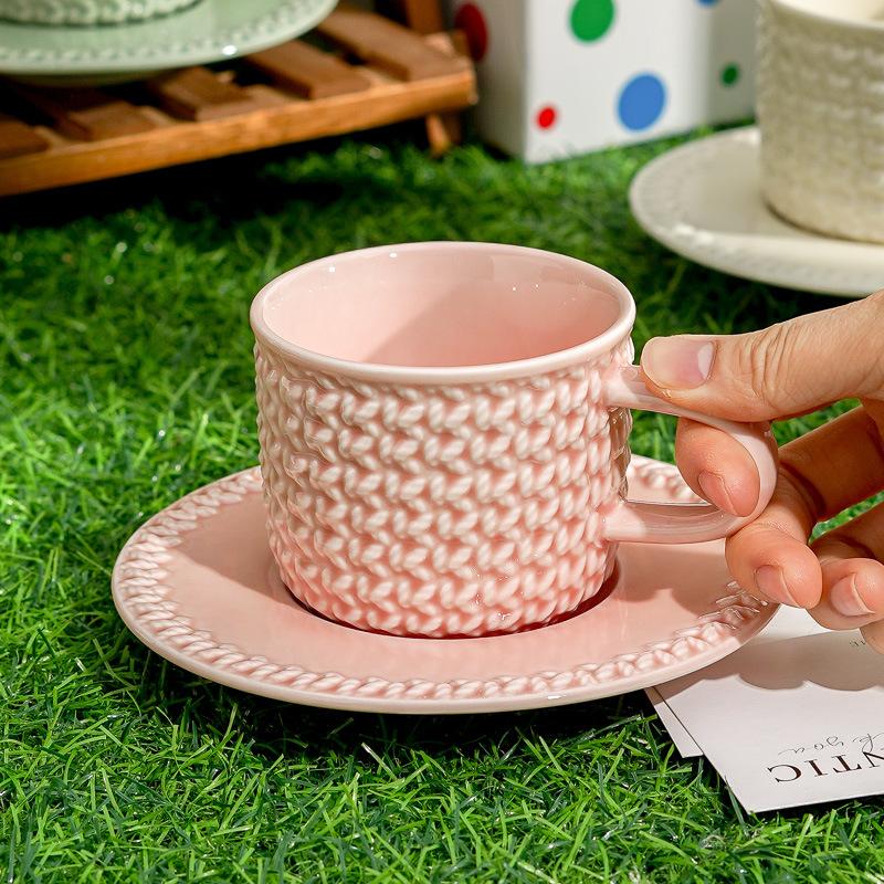 Modern Relief Ceramic Coffee Cup with Sweater Pattern Solid Color Cup and Saucer Set Cartoon Cute Girl Milk Cup Office Mug Gift 180ml
Modern Relief Ceramic Coffee Cup with Sweater Pattern Solid Color Cup and Saucer Set Cartoon Cute Girl Milk Cup Office Mug Gift 180ml