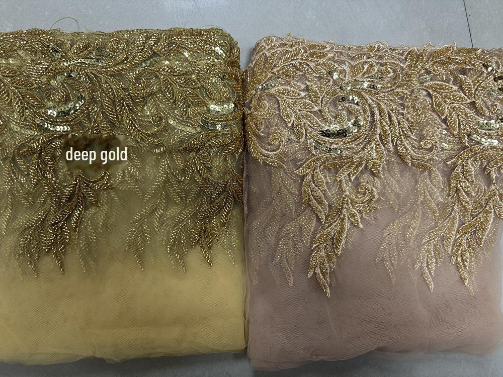 Вышитое бисером кружево, свадебное платье, фата и детский головной убор своими руками
Вышитое бисером кружево, свадебное платье, фата и детский головной убор своими руками