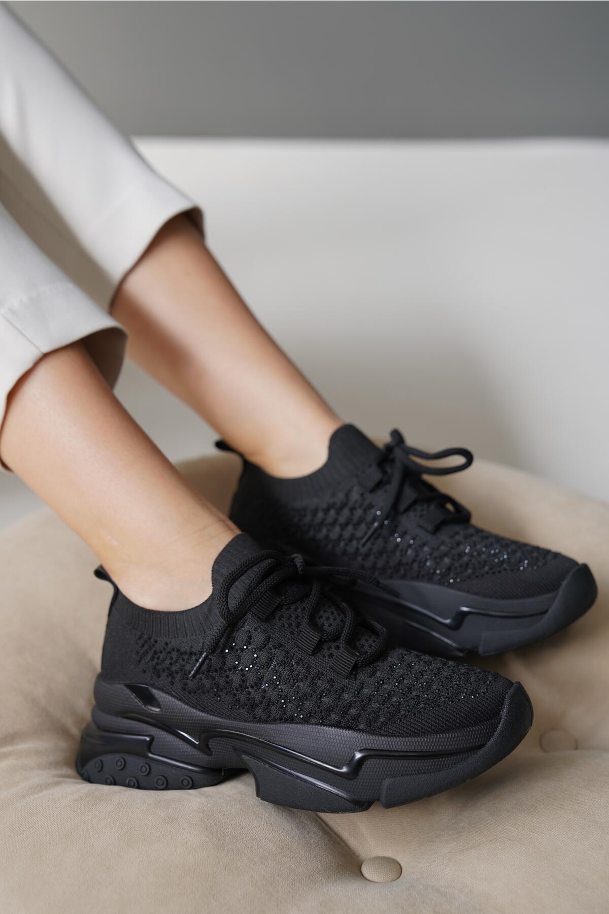 Women s Fashion Style Special Design Flexible Fabric Lace Up Sports Shoes Sneakers Shoes 36
Women s Fashion Style Special Design Flexible Fabric Lace Up Sports Shoes Sneakers Shoes 36