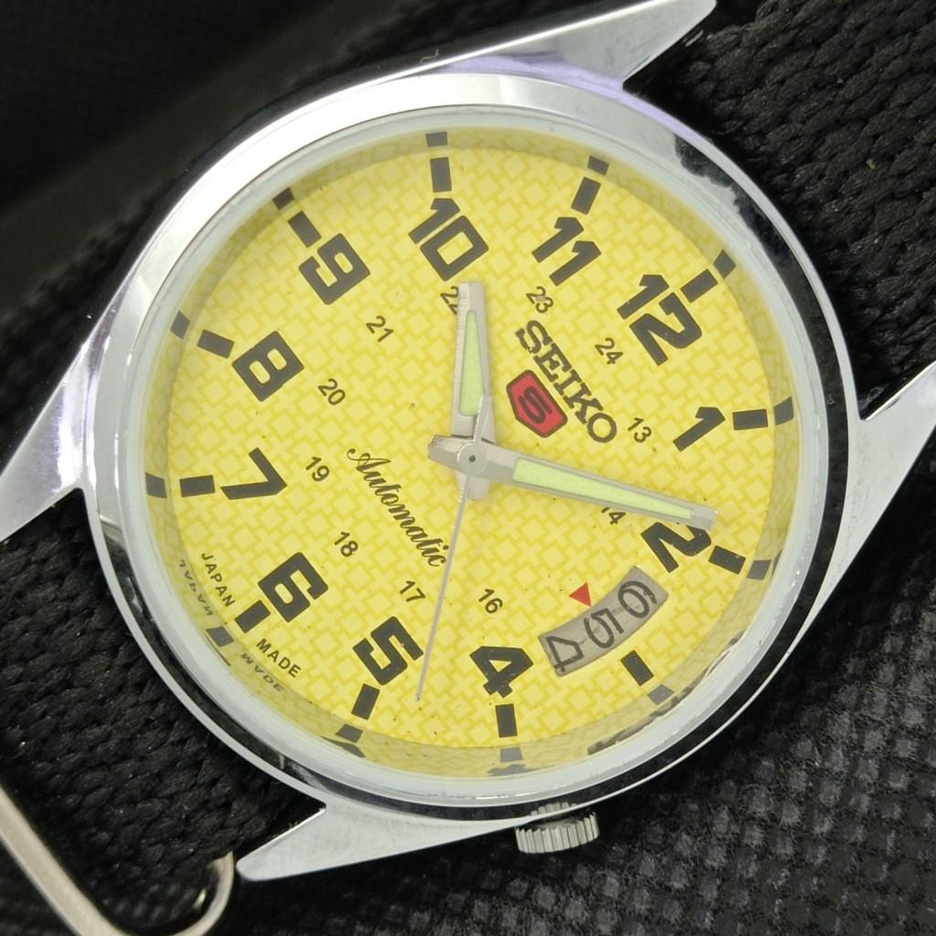 REFURBISHED VINTAGE SEIKO 5 AUTO 7009A JAPAN MENS YELLOW WATCH 598-a313023-2 SKU598-a313023
REFURBISHED VINTAGE SEIKO 5 AUTO 7009A JAPAN MENS YELLOW WATCH 598-a313023-2 SKU598-a313023