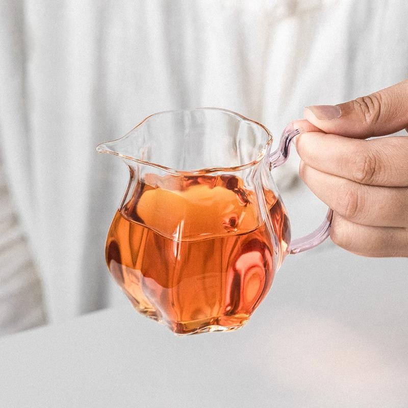 Heat-resistant Transparent Glass Fair Cup Tea Sea with Hands Tea Separator Chinese Tea Filtering Kung Fu Teaset Accessories рожевий
Heat-resistant Transparent Glass Fair Cup Tea Sea with Hands Tea Separator Chinese Tea Filtering Kung Fu Teaset Accessories рожевий