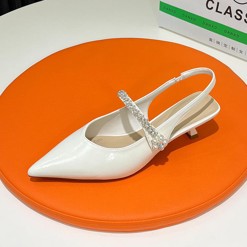 Summer new pointed rhinestone pearl high fashion temperament low heel bag head fashion temperament single shoes women 40 шампанського
Summer new pointed rhinestone pearl high fashion temperament low heel bag head fashion temperament single shoes women 40 шампанського