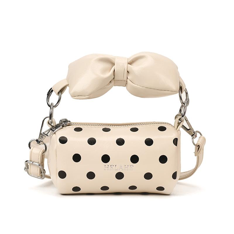Bow PU Large Capacity Simple Shoulder Bags Solid Color 2026 New Brand Bags for Women New Vacati Women s Handbags білий
Bow PU Large Capacity Simple Shoulder Bags Solid Color 2026 New Brand Bags for Women New Vacati Women s Handbags білий