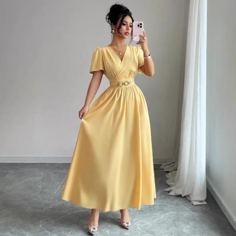 New Women s Dress - Slimming and Shaping Waist, Square Neckline, Elegant Style. XXL жовтий
New Women s Dress - Slimming and Shaping Waist, Square Neckline, Elegant Style. XXL жовтий