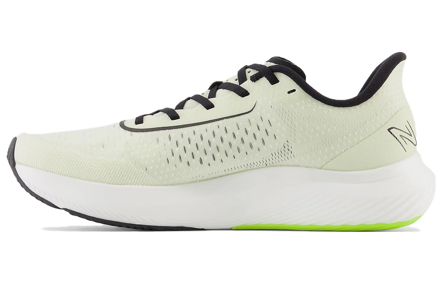 FuelCell Rebel New Balance v3 Pistachio Butter Black MFCXCT3 43
FuelCell Rebel New Balance v3 Pistachio Butter Black MFCXCT3 43