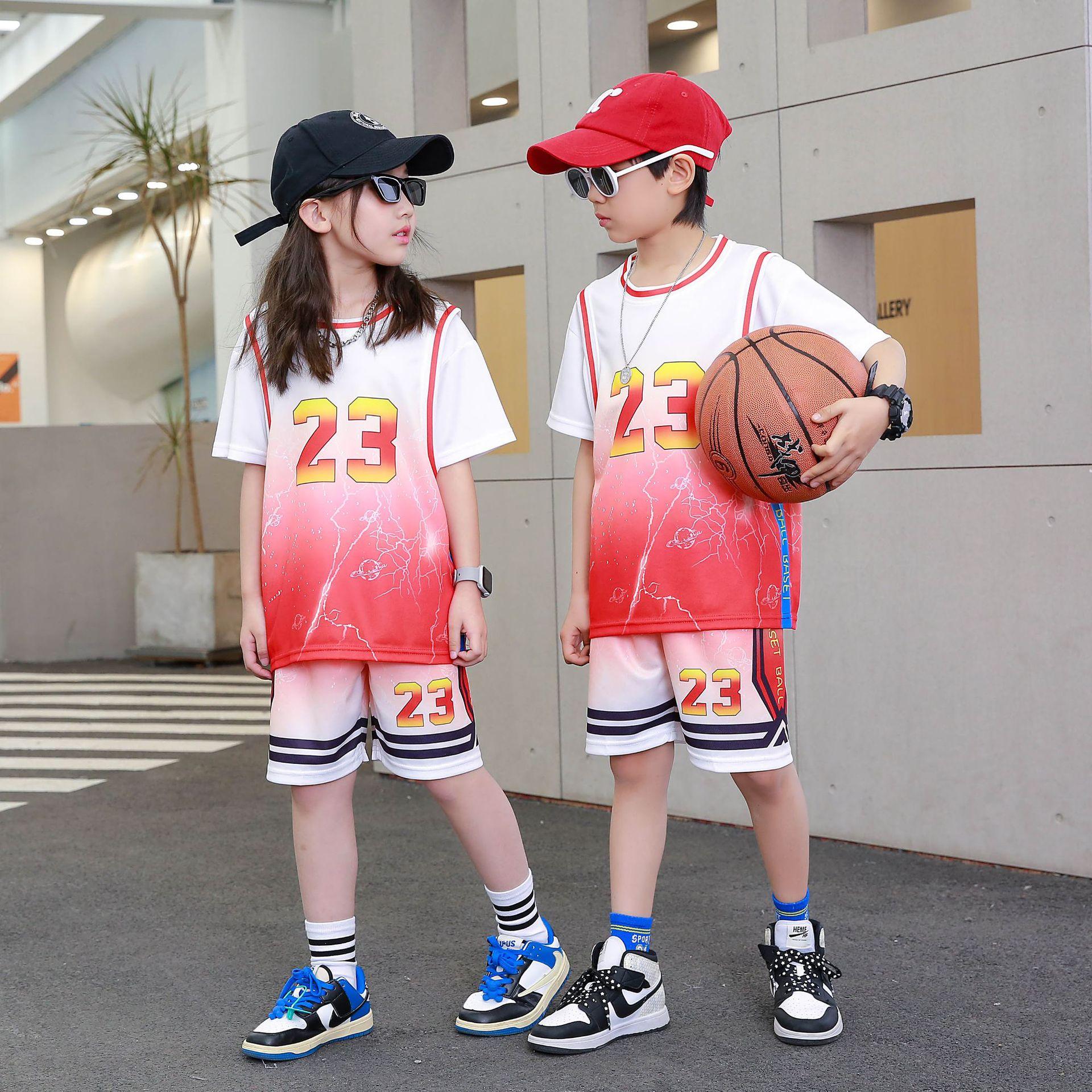 Children s No. 23 jersey set, short-sleeved T-shirt, basketball jersey, fake two-piece performance jersey, children s jersey, student training jersey. 16 (height 85-90cm) красный
Children s No. 23 jersey set, short-sleeved T-shirt, basketball jersey, fake two-piece performance jersey, children s jersey, student training jersey. 16 (height 85-90cm) красный