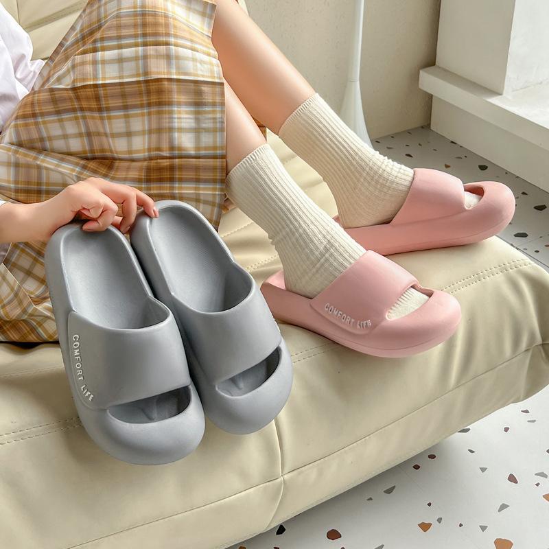 Anti-collision and shit-stepping slippers for women s summer indoor home soft-bottom bag head cool slippers for men 40/41 рожевий
Anti-collision and shit-stepping slippers for women s summer indoor home soft-bottom bag head cool slippers for men 40/41 рожевий