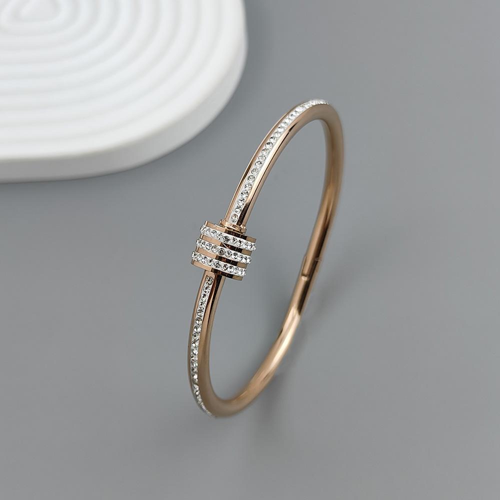 Classic Slim Waist Zircon Stainless Steel Gold-plated Women s Bracelet, High-quality Waterproof Metal Bracelet, Party Jewelry
Classic Slim Waist Zircon Stainless Steel Gold-plated Women s Bracelet, High-quality Waterproof Metal Bracelet, Party Jewelry