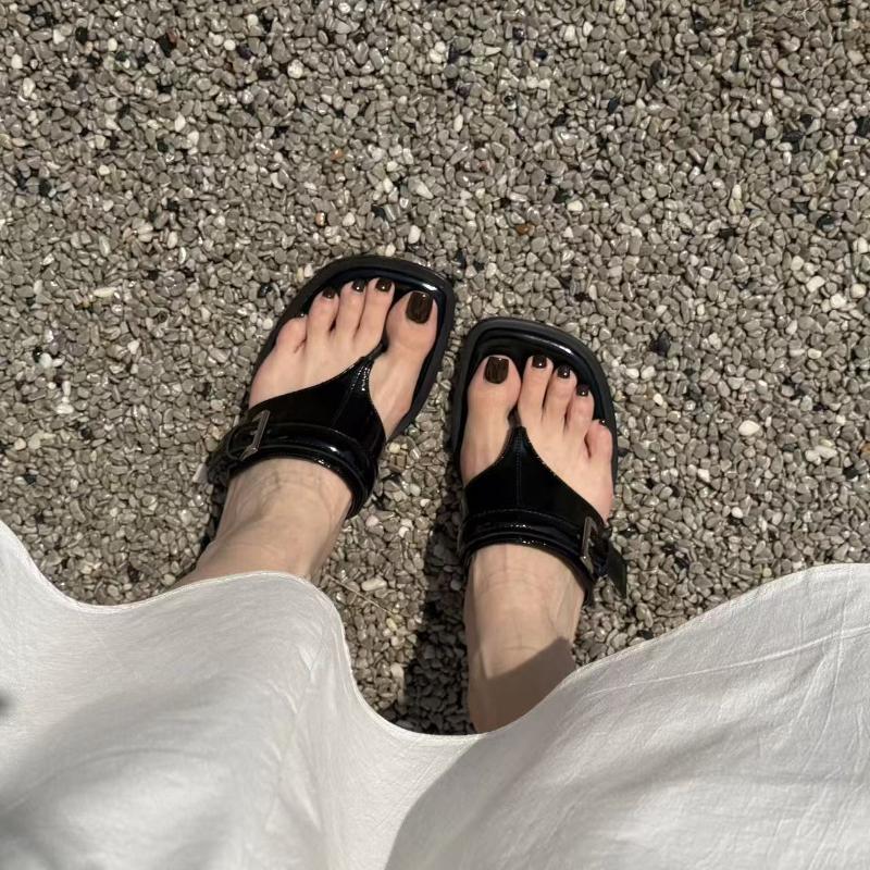 Fashion New Summer Women Brown Flip Flops Square Toe Shaped Heel Genuine Leather Belt Buckle Retro Ladies Outdoor Office Daily Slippers 35 чёрный
Fashion New Summer Women Brown Flip Flops Square Toe Shaped Heel Genuine Leather Belt Buckle Retro Ladies Outdoor Office Daily Slippers 35 чёрный