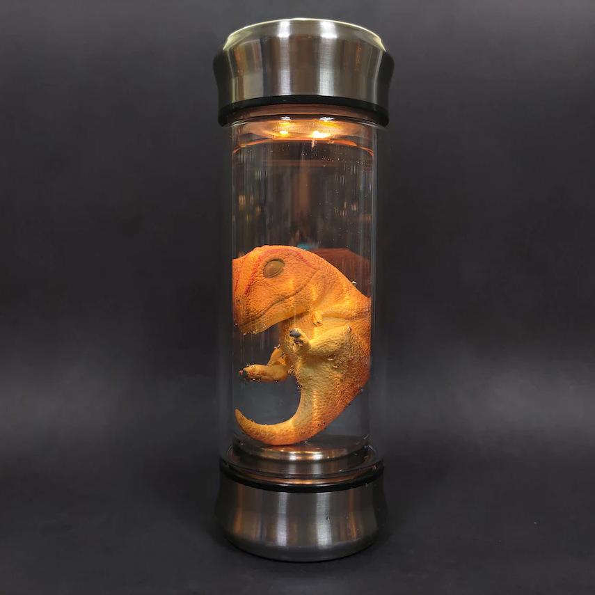 Dinosaur Novel Specimen Embryo Jar Light-Up Ornament With Lights Figurine In Glass Bottle Home Desktop Decoration Horror Prop
Dinosaur Novel Specimen Embryo Jar Light-Up Ornament With Lights Figurine In Glass Bottle Home Desktop Decoration Horror Prop