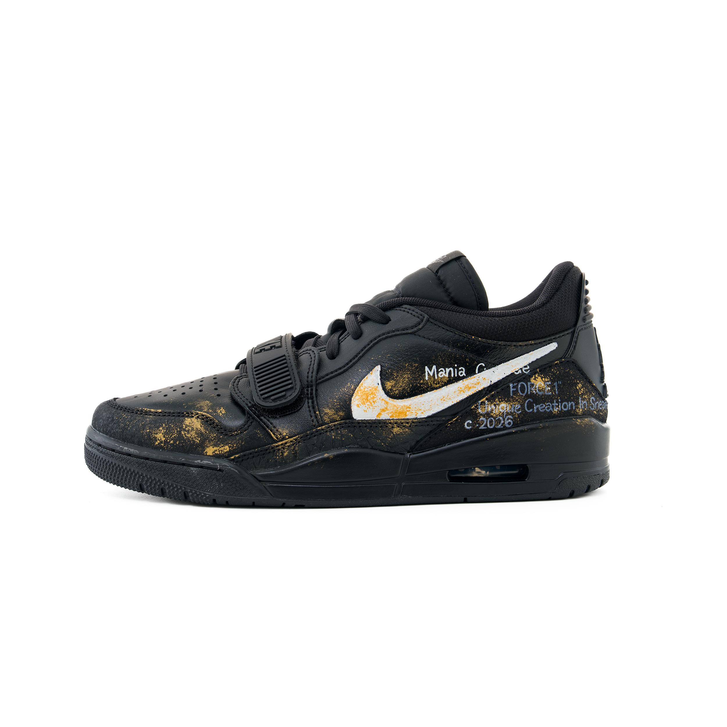 Jordan Air Jordan Legacy Ink Gold Storm Leather Slip Resistant Abrasion Resistant Low top Basketball Shoes Men s Black IQ9784-001(Team240-) 42
Jordan Air Jordan Legacy Ink Gold Storm Leather Slip Resistant Abrasion Resistant Low top Basketball Shoes Men s Black IQ9784-001(Team240-) 42