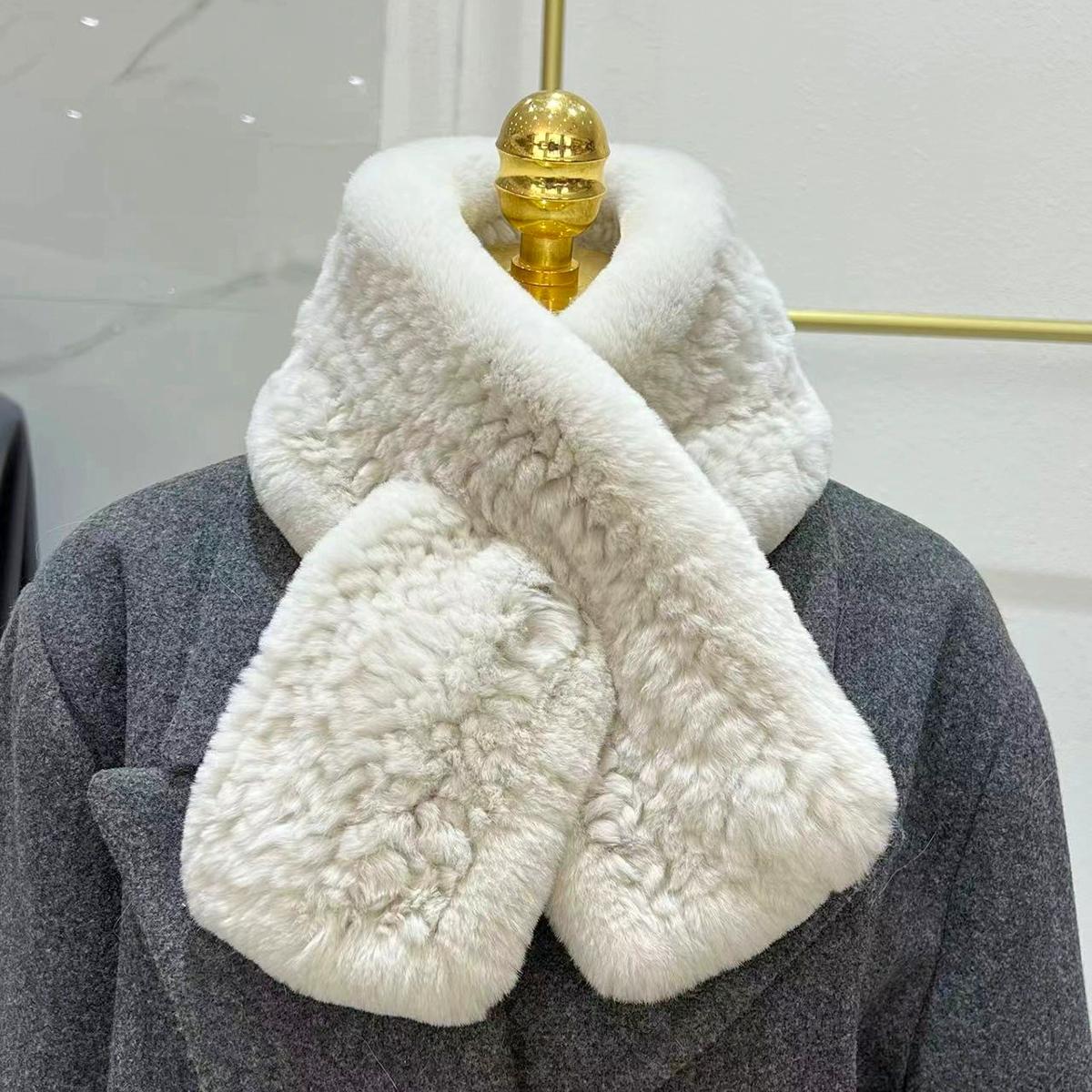 Imported Real Rex Rabbit Fur Scarf Korean Version Simple Long Woven Mao Mao Scarf Warm Double-sided Thickened Fur Collar
Imported Real Rex Rabbit Fur Scarf Korean Version Simple Long Woven Mao Mao Scarf Warm Double-sided Thickened Fur Collar