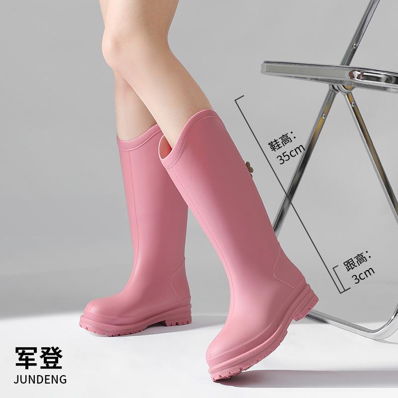 New rain shoes women s fashion Japanese rain boots high tube waterproof and lightweight water shoes non-slip rubber shoes 36
New rain shoes women s fashion Japanese rain boots high tube waterproof and lightweight water shoes non-slip rubber shoes 36