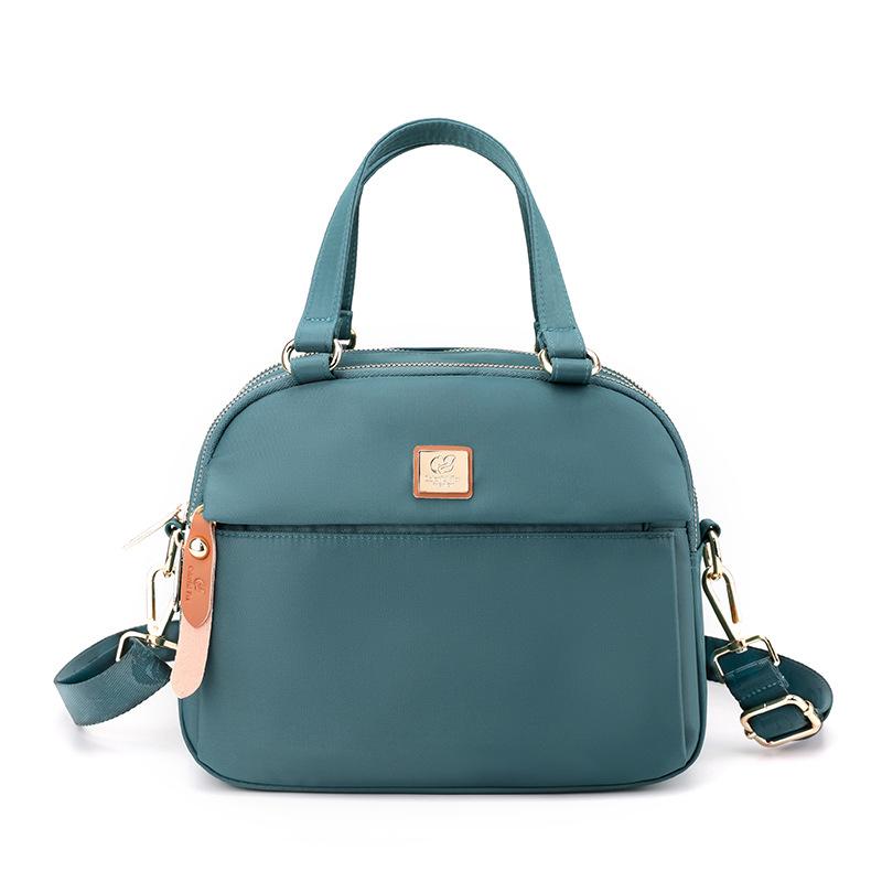 Colorful fox autumn new large-capacity shoulder bag anti-splashing nylon multi-layer messenger bag women s fashion bag
Colorful fox autumn new large-capacity shoulder bag anti-splashing nylon multi-layer messenger bag women s fashion bag