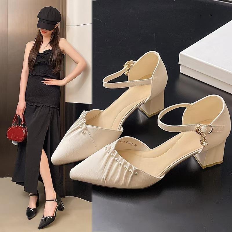 High heels sandals women s 2025 new women s shoes summer thick heel hollow single shoes women s skirt cheongsam shoes 40 абрикосовий
High heels sandals women s 2025 new women s shoes summer thick heel hollow single shoes women s skirt cheongsam shoes 40 абрикосовий