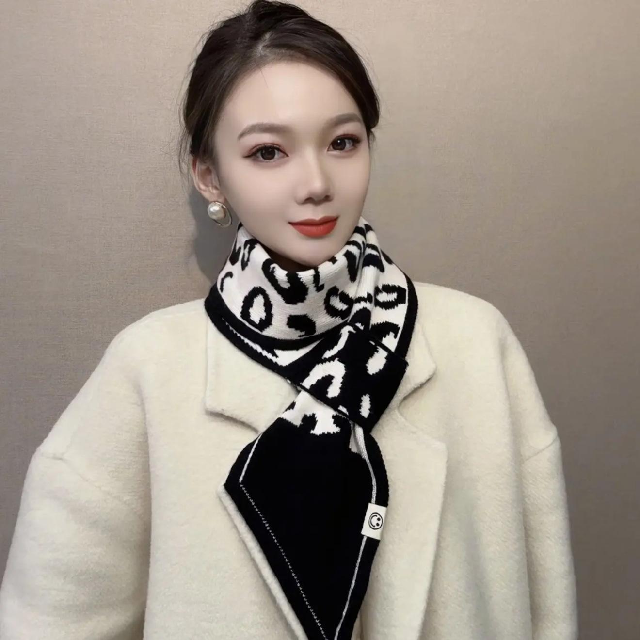 Жіноча тепла шаль високого класу в корейському стилі - Модний товстий шарф Осінь/Зима 2025
Жіноча тепла шаль високого класу в корейському стилі - Модний товстий шарф Осінь/Зима 2025