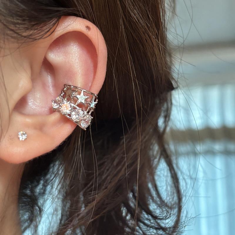 Zircon Round Star Exquisite Fashion Ear Clip No Ear Piercing Fashion Advanced Ear Bone Clip New Earrings Women
Zircon Round Star Exquisite Fashion Ear Clip No Ear Piercing Fashion Advanced Ear Bone Clip New Earrings Women