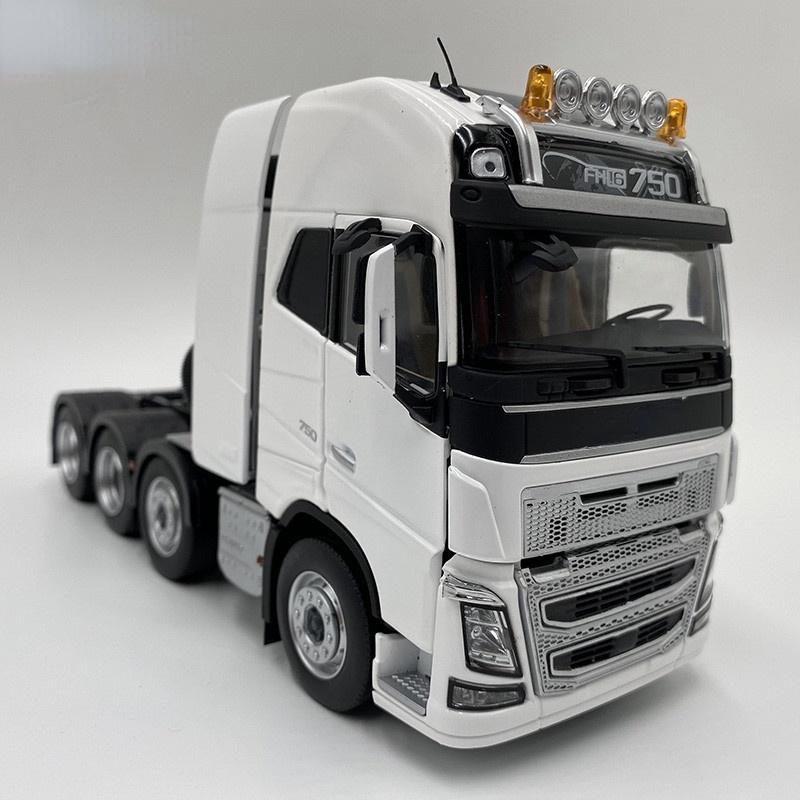 1:32 Коллекция тракторов FH16 750, литая под давлением металлическая модель 23.5*9*12 cm белый
1:32 Коллекция тракторов FH16 750, литая под давлением металлическая модель 23.5*9*12 cm белый