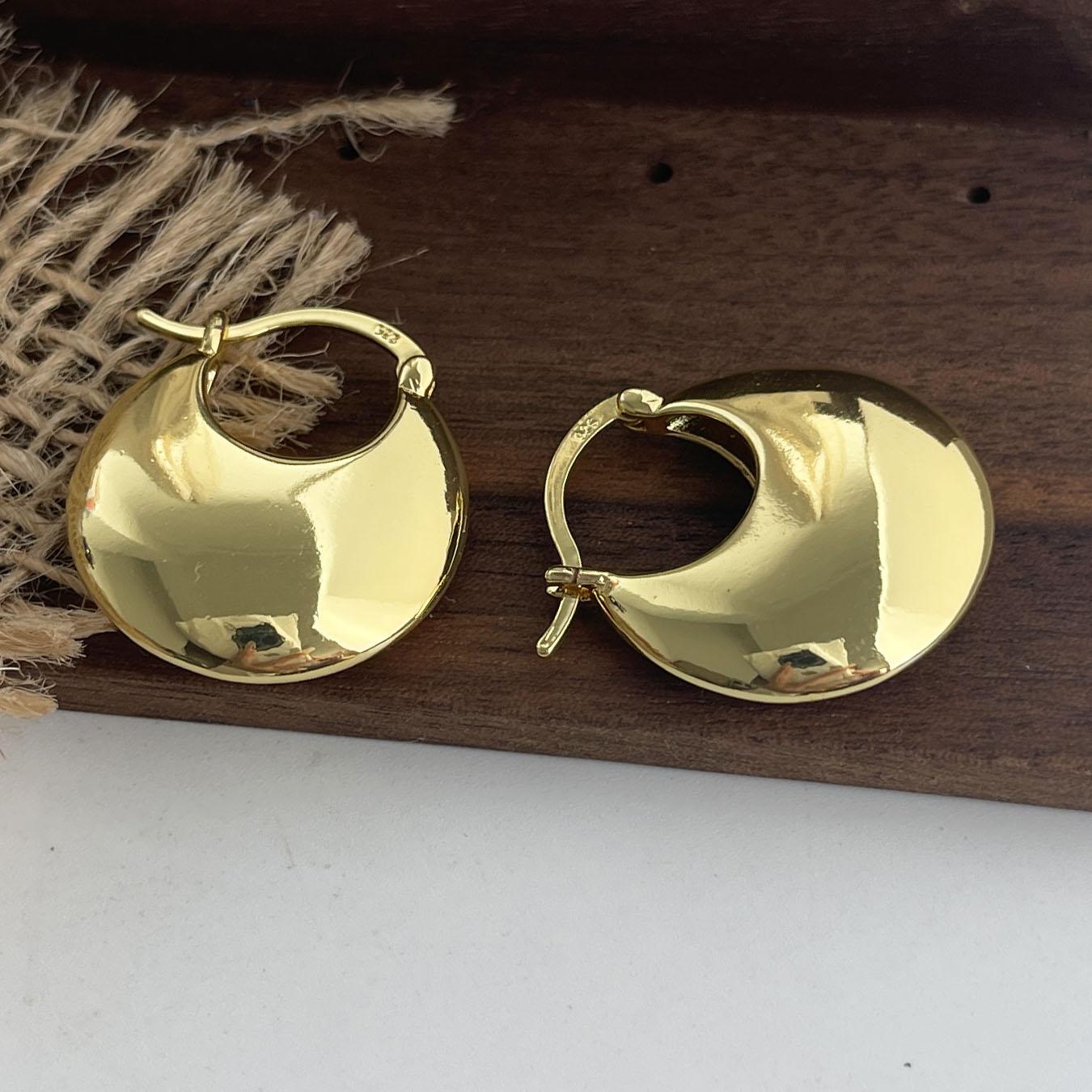 925 Silver Vintage Earrings For Women Trendy Simple Gold Big Ball Earring Jewelry Prevent Allergy Party Accessories
925 Silver Vintage Earrings For Women Trendy Simple Gold Big Ball Earring Jewelry Prevent Allergy Party Accessories