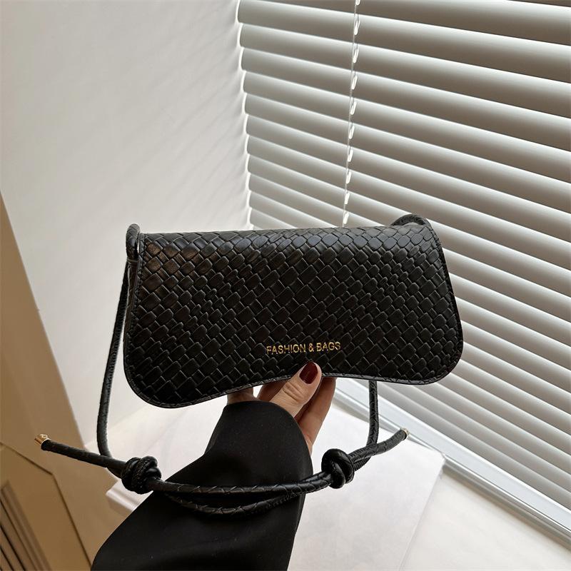 2025 new fashion trend small square bag simple retro solid color versatile handbag texture shoulder bag oblique span bag
2025 new fashion trend small square bag simple retro solid color versatile handbag texture shoulder bag oblique span bag