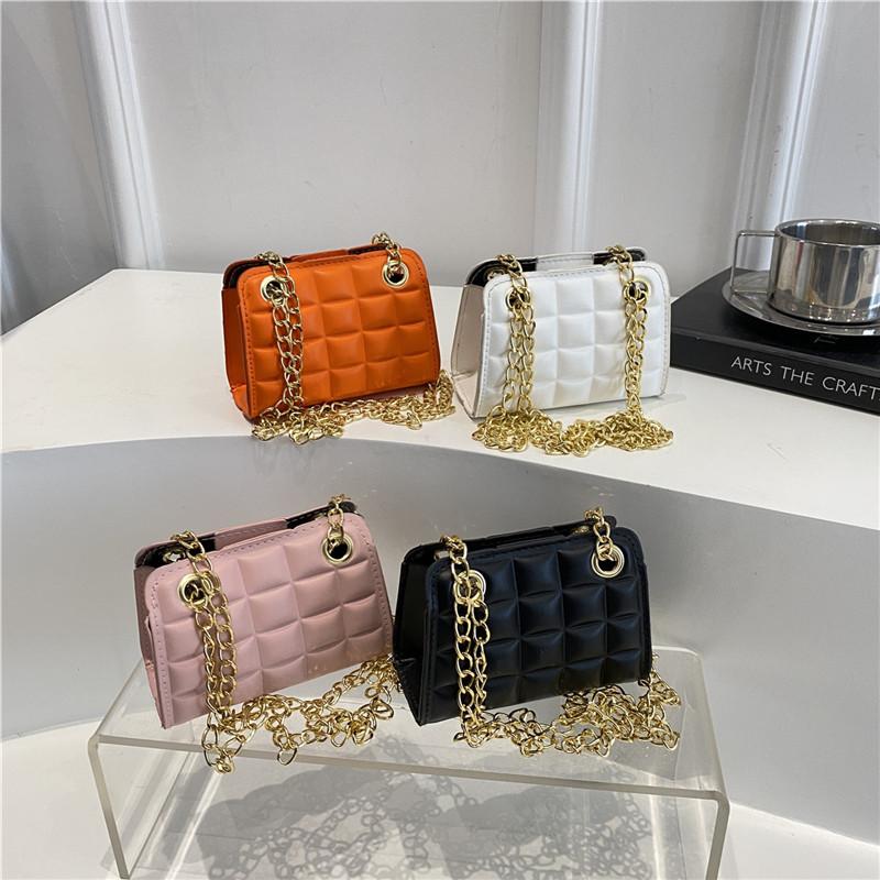 Women s Commuter Handbag -Checkered pattern soft and durable fashion shoulder crossbody bag casual fashion chic senior sense of bag помаранчевий
Women s Commuter Handbag -Checkered pattern soft and durable fashion shoulder crossbody bag casual fashion chic senior sense of bag помаранчевий