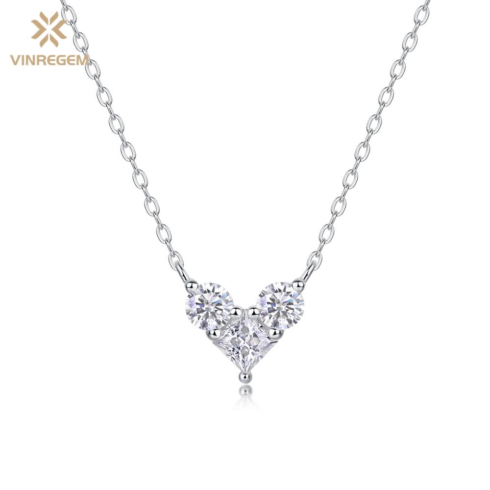 Vinregem 3EX VVS1 D Color Triangle Real Moissanite Diamond Pendant Necklace for Women 100% 925 Sterling Silver Fine Jewelry
Vinregem 3EX VVS1 D Color Triangle Real Moissanite Diamond Pendant Necklace for Women 100% 925 Sterling Silver Fine Jewelry