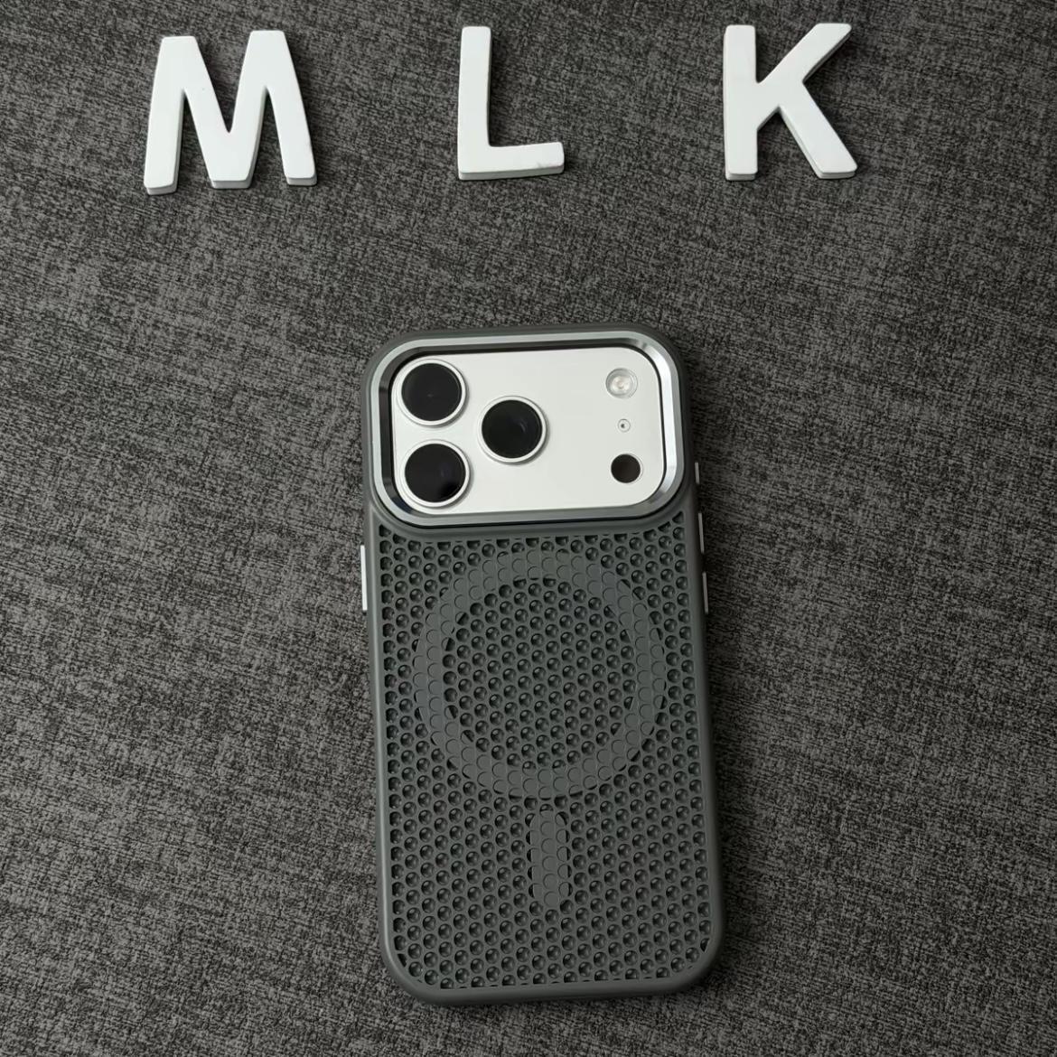 iPhone 17 Pro Max Honeycomb Magnetic Case: Full Coverage, Anti-Drop, Breathable Protection 14
iPhone 17 Pro Max Honeycomb Magnetic Case: Full Coverage, Anti-Drop, Breathable Protection 14