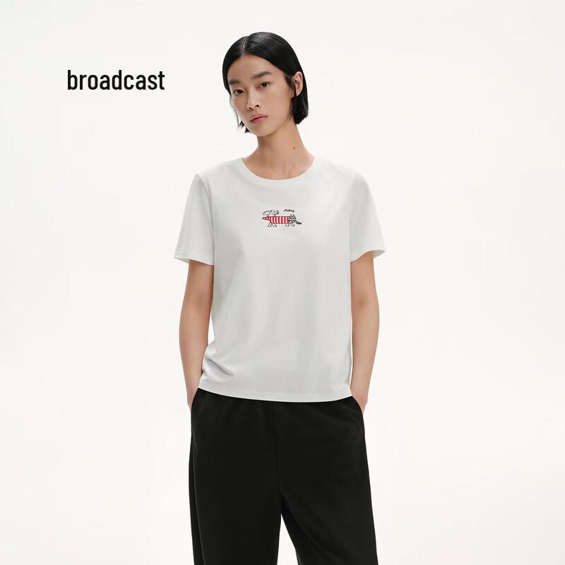 Broadcast Women s Loose Fit Round Neck Short Sleeve T-Shirt S
Broadcast Women s Loose Fit Round Neck Short Sleeve T-Shirt S