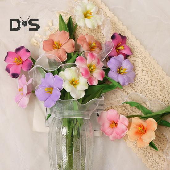 Simulated Tulips Bouquet Realistic Fake Flowers Home Decor Artificial Tulip Arrangement with Bendable Stems
Simulated Tulips Bouquet Realistic Fake Flowers Home Decor Artificial Tulip Arrangement with Bendable Stems
