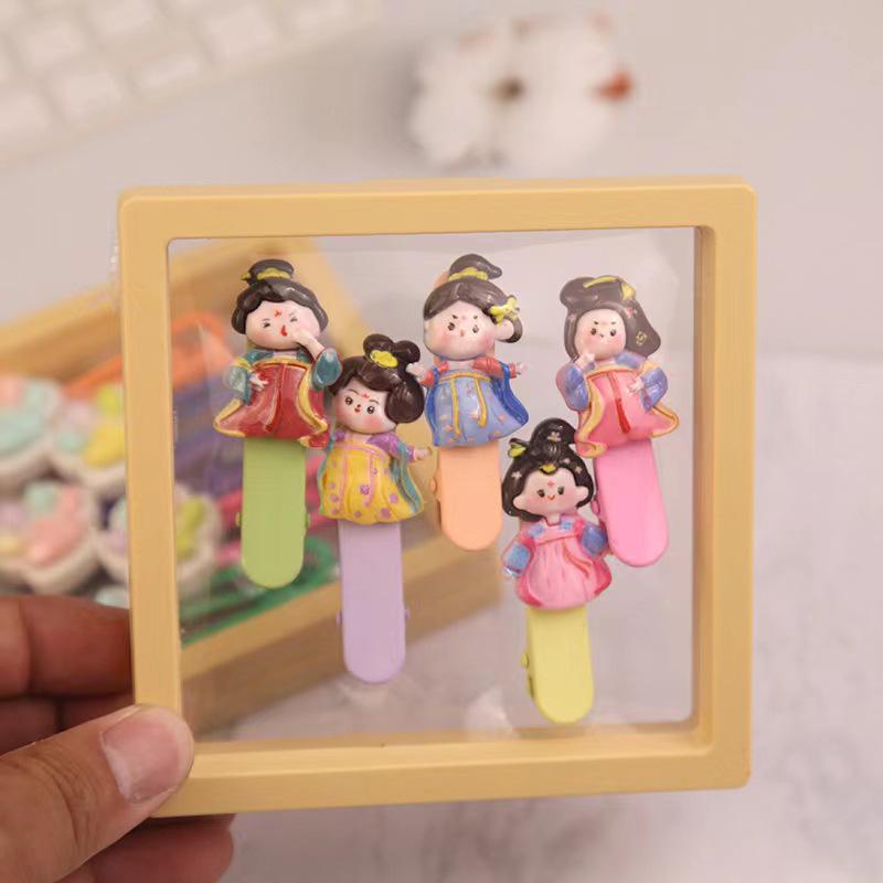 Детские мультяшные заколки для волос: Милые детские челки и аксессуары для лба
Детские мультяшные заколки для волос: Милые детские челки и аксессуары для лба