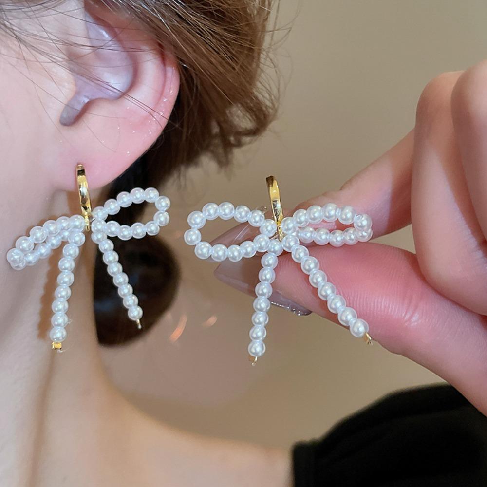 Big Long Bowknot Bow Pearl Ear Pendant Light Luxury Bow Pearl Drop Earrings Female Gifts
Big Long Bowknot Bow Pearl Ear Pendant Light Luxury Bow Pearl Drop Earrings Female Gifts