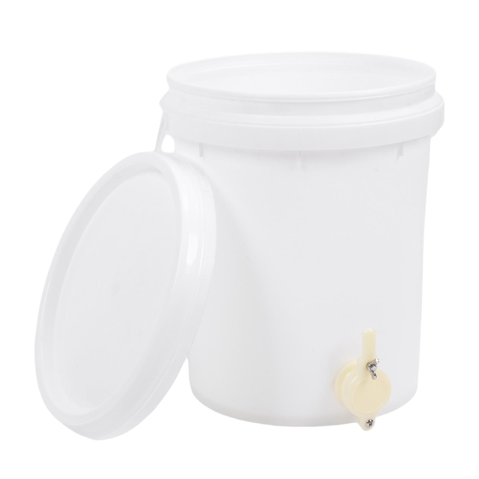 5 Gallon Honey Bucket with Lid and Gate Plastic Honey Storage Container for Beekeeping
5 Gallon Honey Bucket with Lid and Gate Plastic Honey Storage Container for Beekeeping