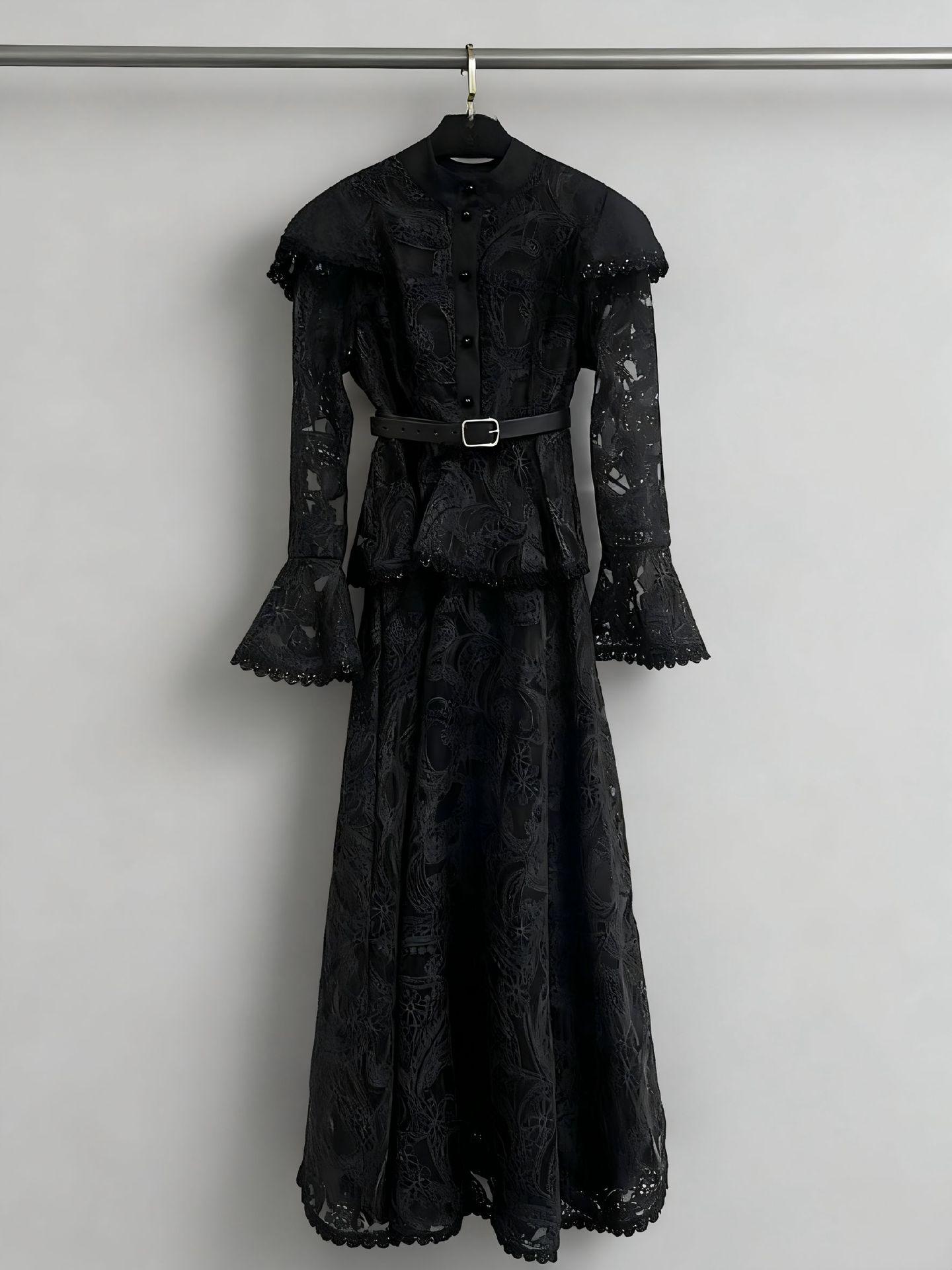 2026 Early Autumn Stand Collar Lace Ruffle Long Dress with Wide Hem, Waist-Cinching Belt, and Bell Sleeves S чёрный
2026 Early Autumn Stand Collar Lace Ruffle Long Dress with Wide Hem, Waist-Cinching Belt, and Bell Sleeves S чёрный