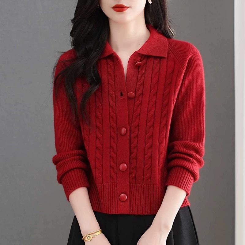 Autumn Winter Outerwear Lapel Solid Cropped Knit Cardigan Women Korean Loose High Waist Sweater One Size
Autumn Winter Outerwear Lapel Solid Cropped Knit Cardigan Women Korean Loose High Waist Sweater One Size