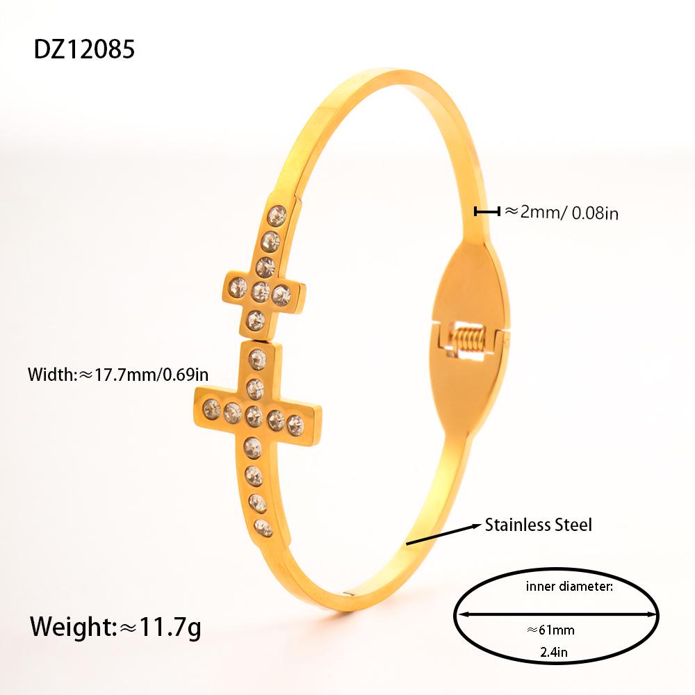Luxury Hollow Diamond Design Titanium Steel Gold-Plated Hypoallergenic Figure 8 Bangle Bracelet
Luxury Hollow Diamond Design Titanium Steel Gold-Plated Hypoallergenic Figure 8 Bangle Bracelet