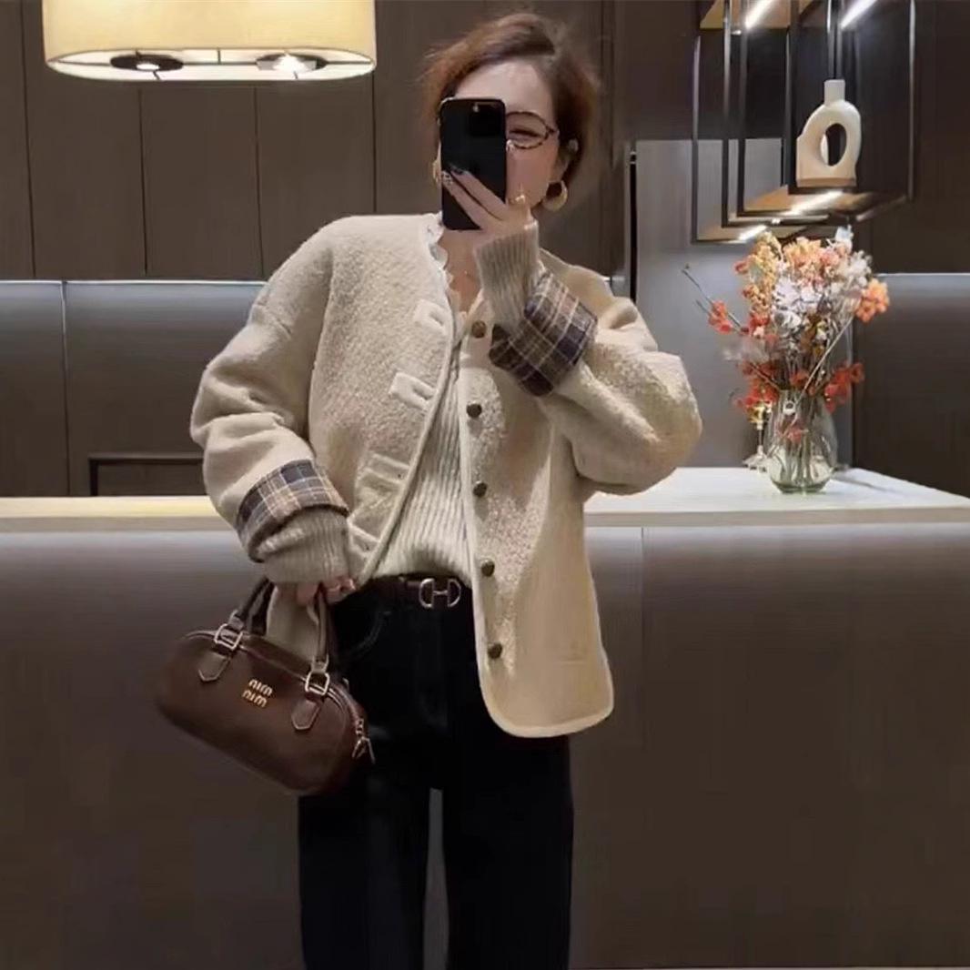 Korean Style Tweed Coat for Women - 2024 Autumn/Winter Petite Slimming Short Top Trend Large абрикосовий
Korean Style Tweed Coat for Women - 2024 Autumn/Winter Petite Slimming Short Top Trend Large абрикосовий