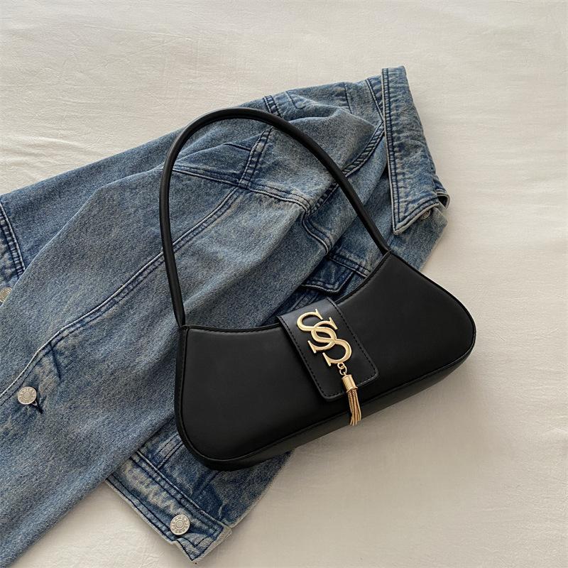 Французская нишевая иностранная модная сумка женская осень 2024 года новая модная простая сумка подмышкой темпераментная сумка через плечо в форме полумесяца чёрный