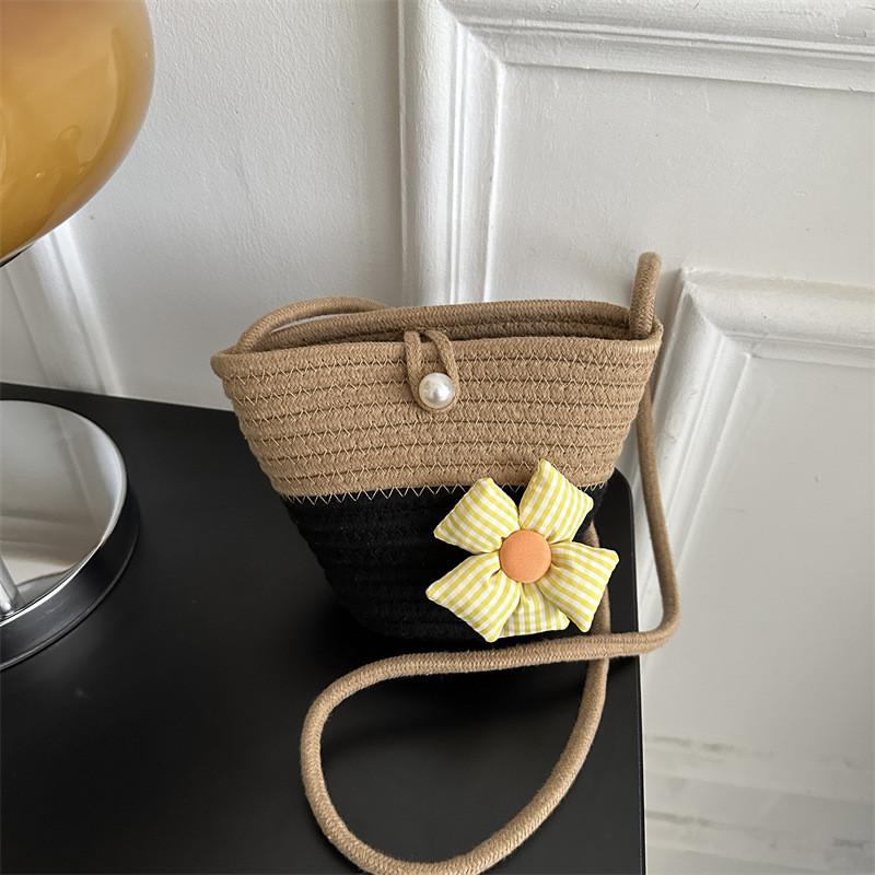 Chic Soft Woven Bucket Handbag For Women Fall Fashionable Single Shoulder Bag In Multiple Colors KhakiBlack,Without Pendant
Chic Soft Woven Bucket Handbag For Women Fall Fashionable Single Shoulder Bag In Multiple Colors KhakiBlack,Without Pendant
