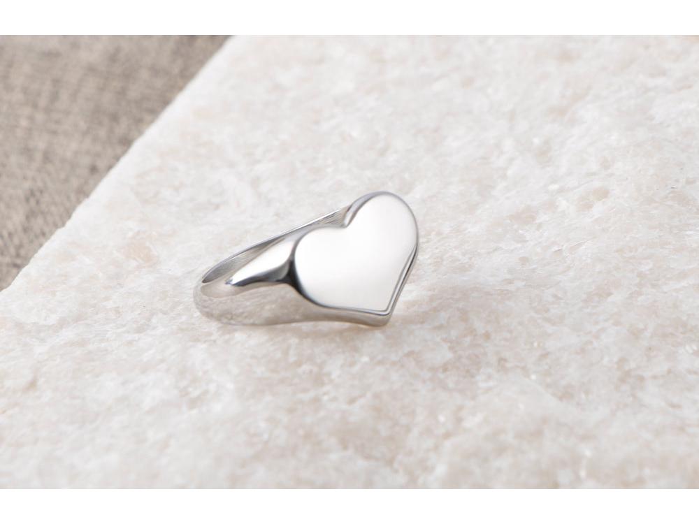 Не тускнеющее унисекс кольцо из титановой стали в форме сердца с зеркальной полировкой SA083 US Size 8