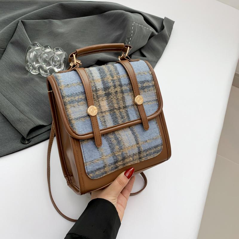 2024 summer new fashion handbag student travel small backpack women simple casual backpack women синій
2024 summer new fashion handbag student travel small backpack women simple casual backpack women синій